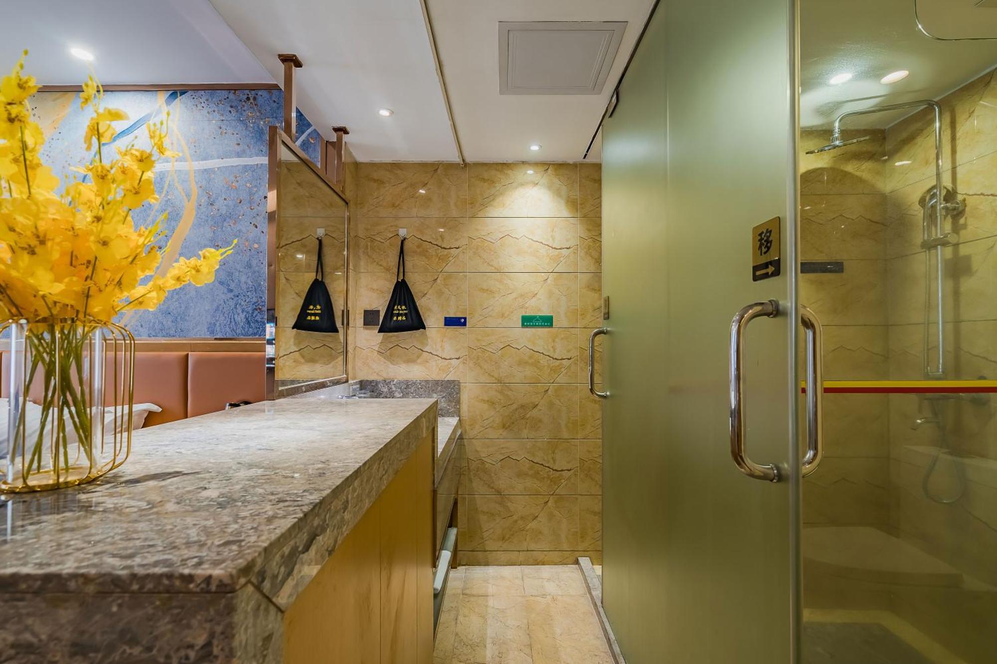 Super 8 Hotel Select Guangzhou Railway Station Xicun Subway Station Ngoại thất bức ảnh